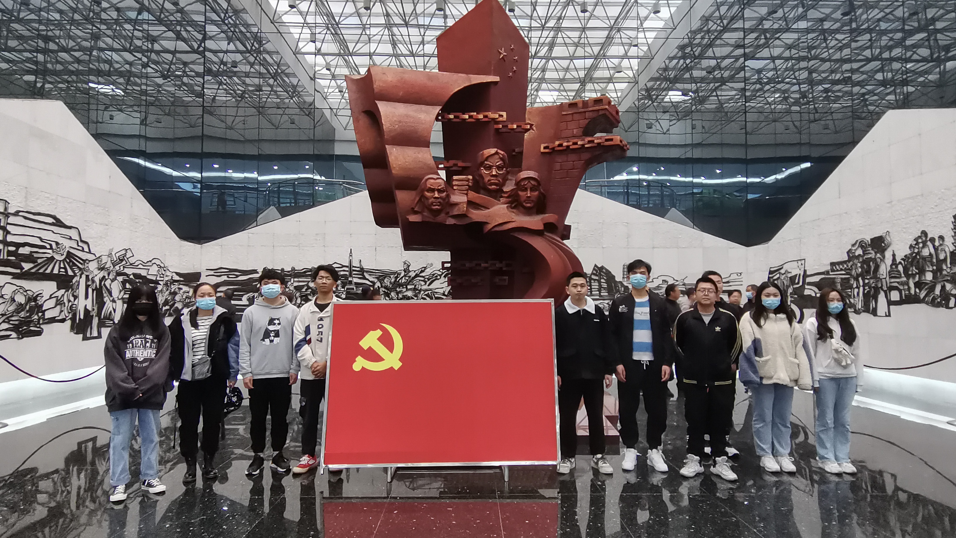 195343EAEA4BF7F6C068193BCBBD5352.jpg